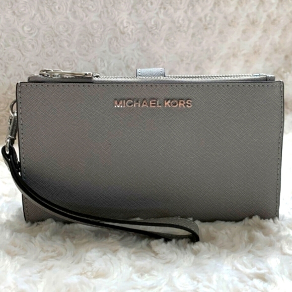 Michael kors Adele Leather Smartphone Wallet (Light Grey). - Picture 1 of 9